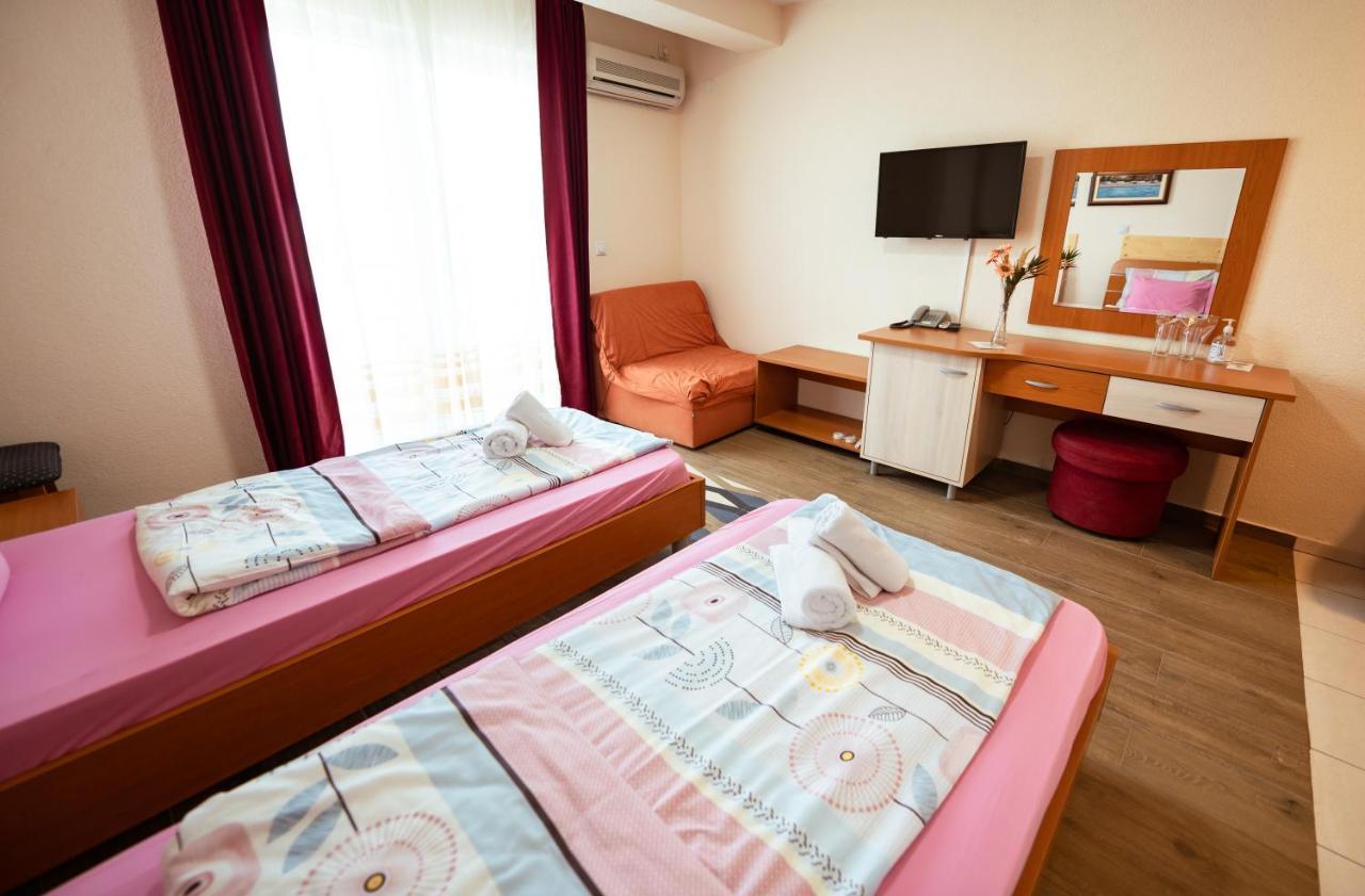 Hotel Holiday-M Ohrid Luaran gambar
