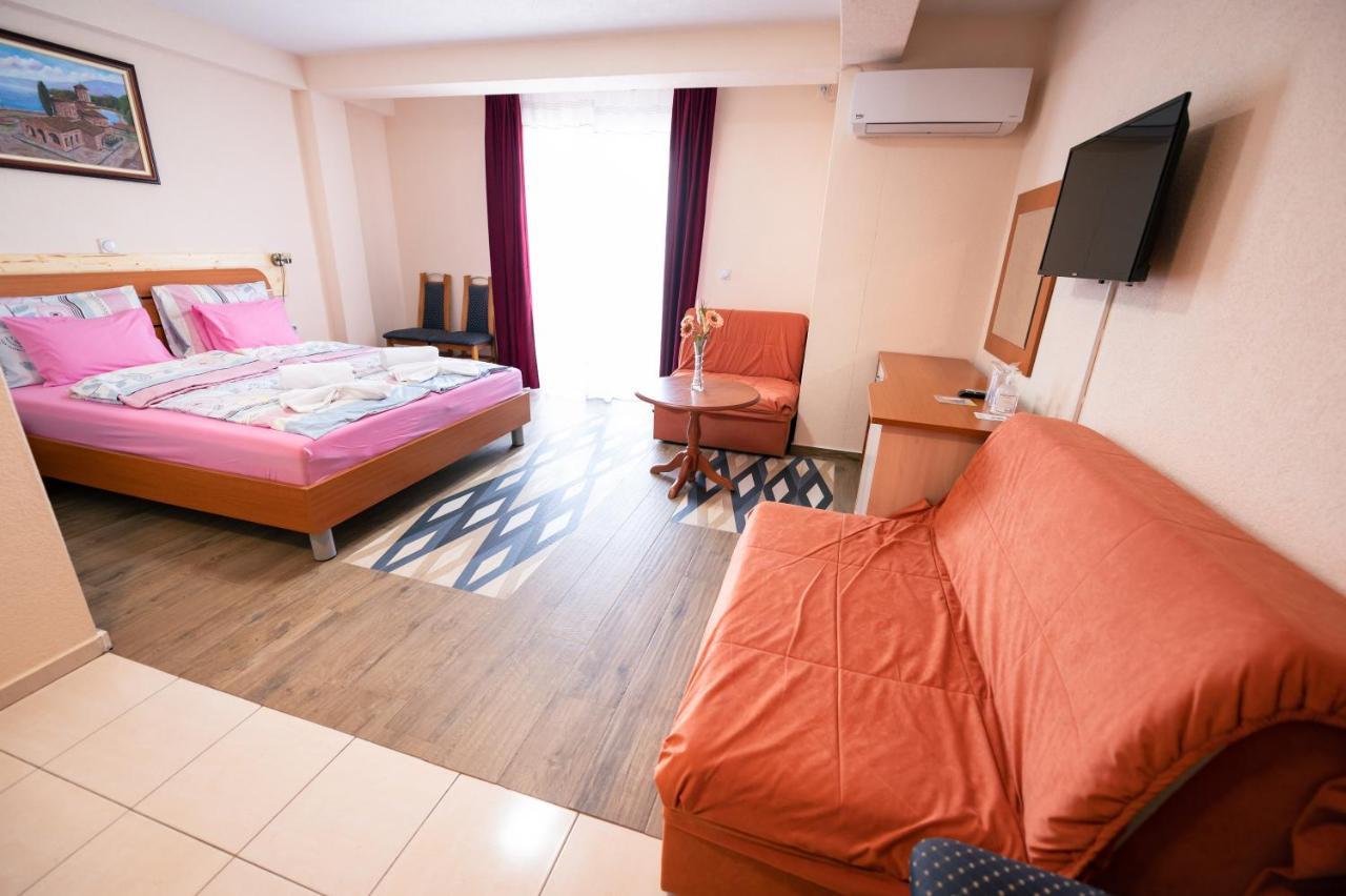 Hotel Holiday-M Ohrid Luaran gambar