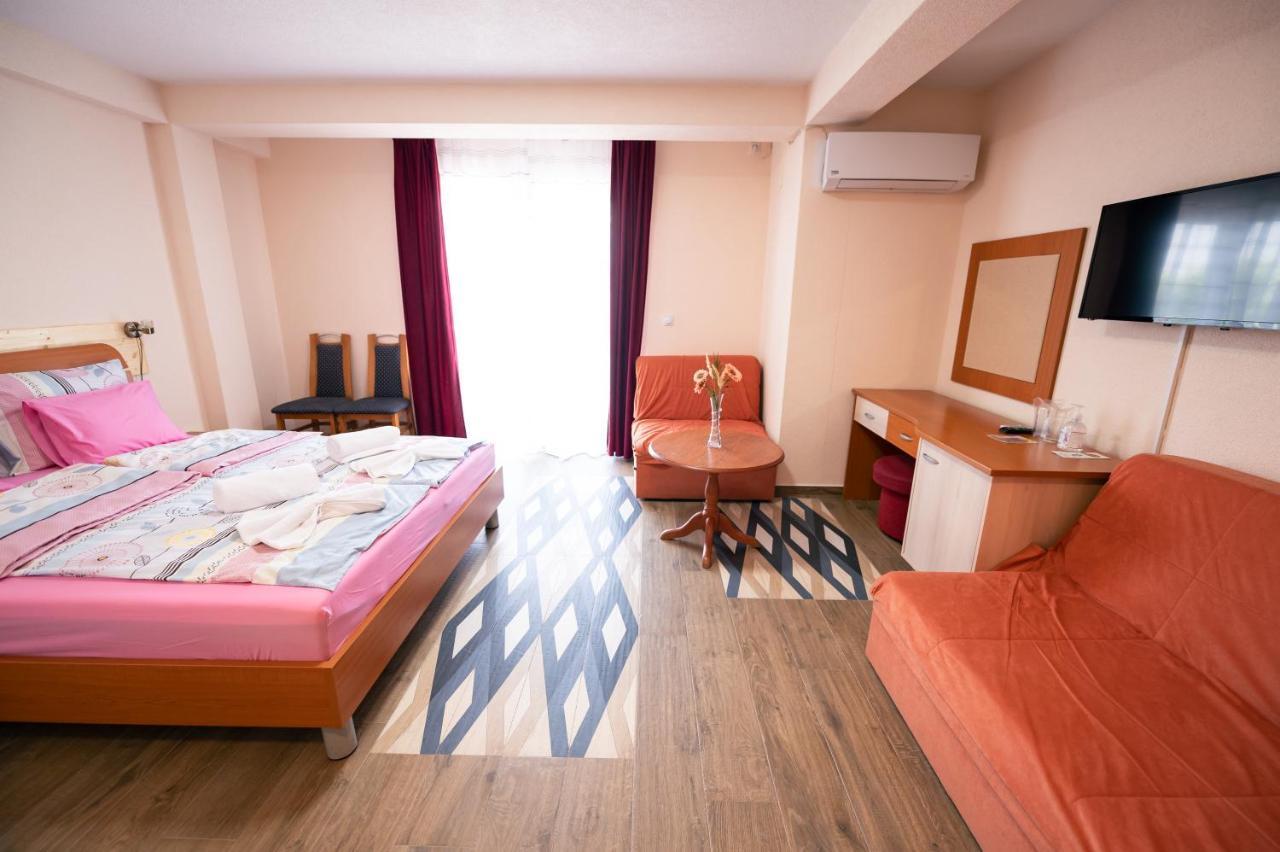 Hotel Holiday-M Ohrid Luaran gambar