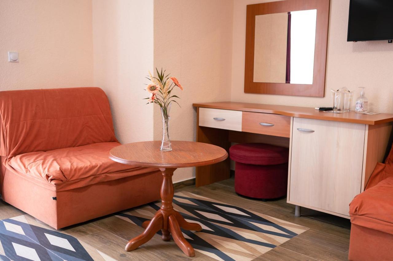 Hotel Holiday-M Ohrid Luaran gambar
