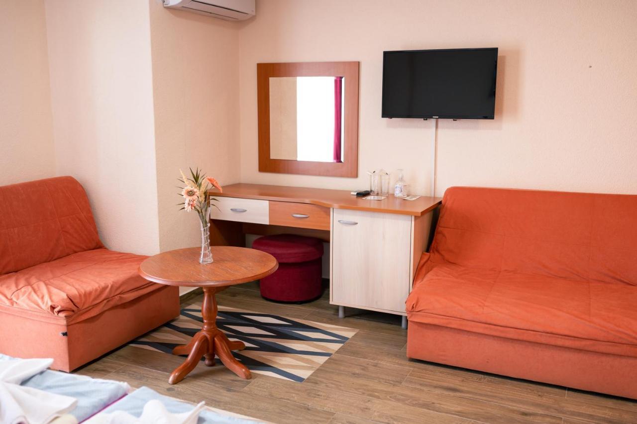 Hotel Holiday-M Ohrid Luaran gambar