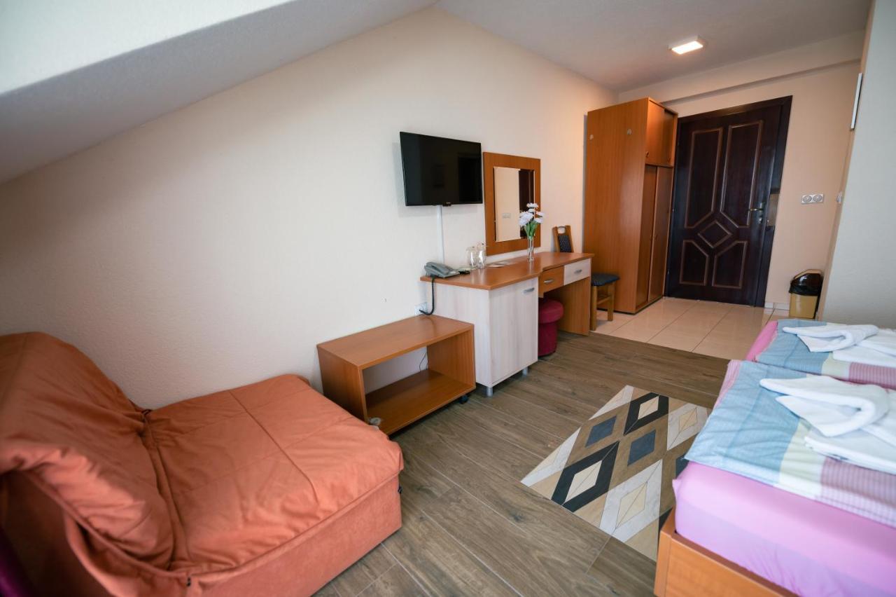 Hotel Holiday-M Ohrid Luaran gambar