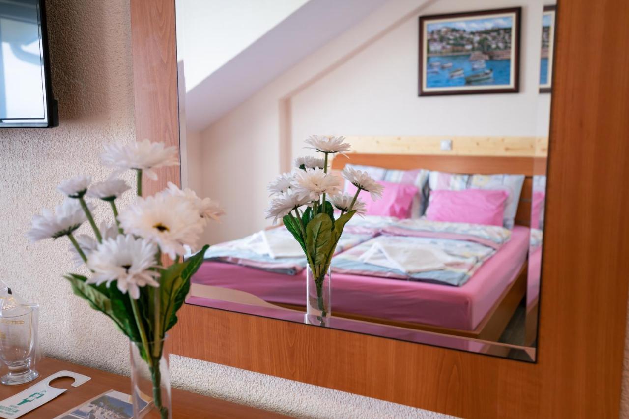 Hotel Holiday-M Ohrid Luaran gambar
