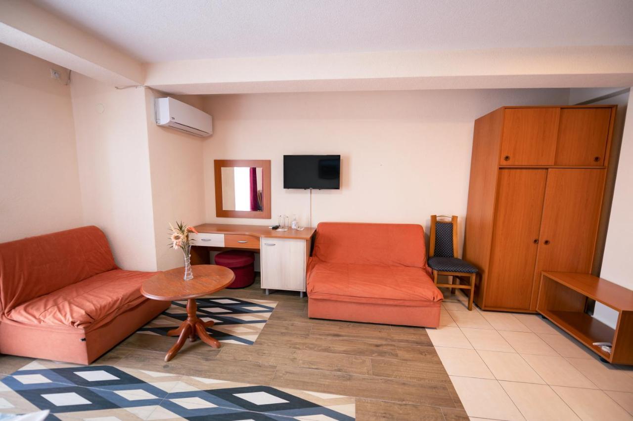 Hotel Holiday-M Ohrid Luaran gambar