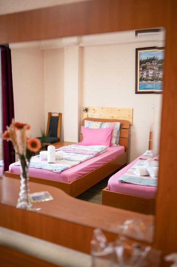 Hotel Holiday-M Ohrid Luaran gambar