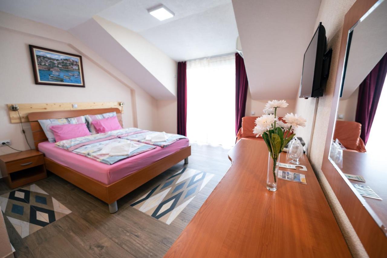Hotel Holiday-M Ohrid Luaran gambar
