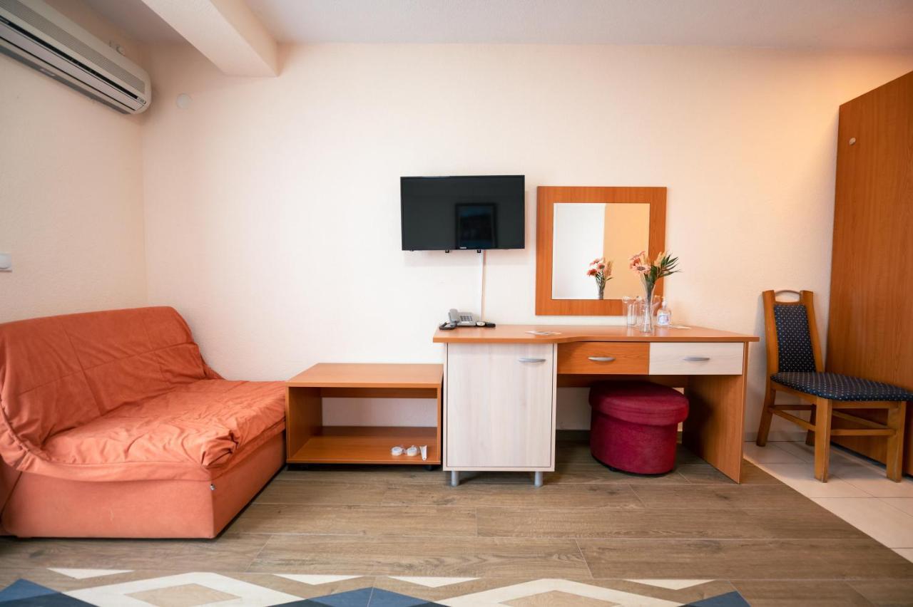 Hotel Holiday-M Ohrid Luaran gambar