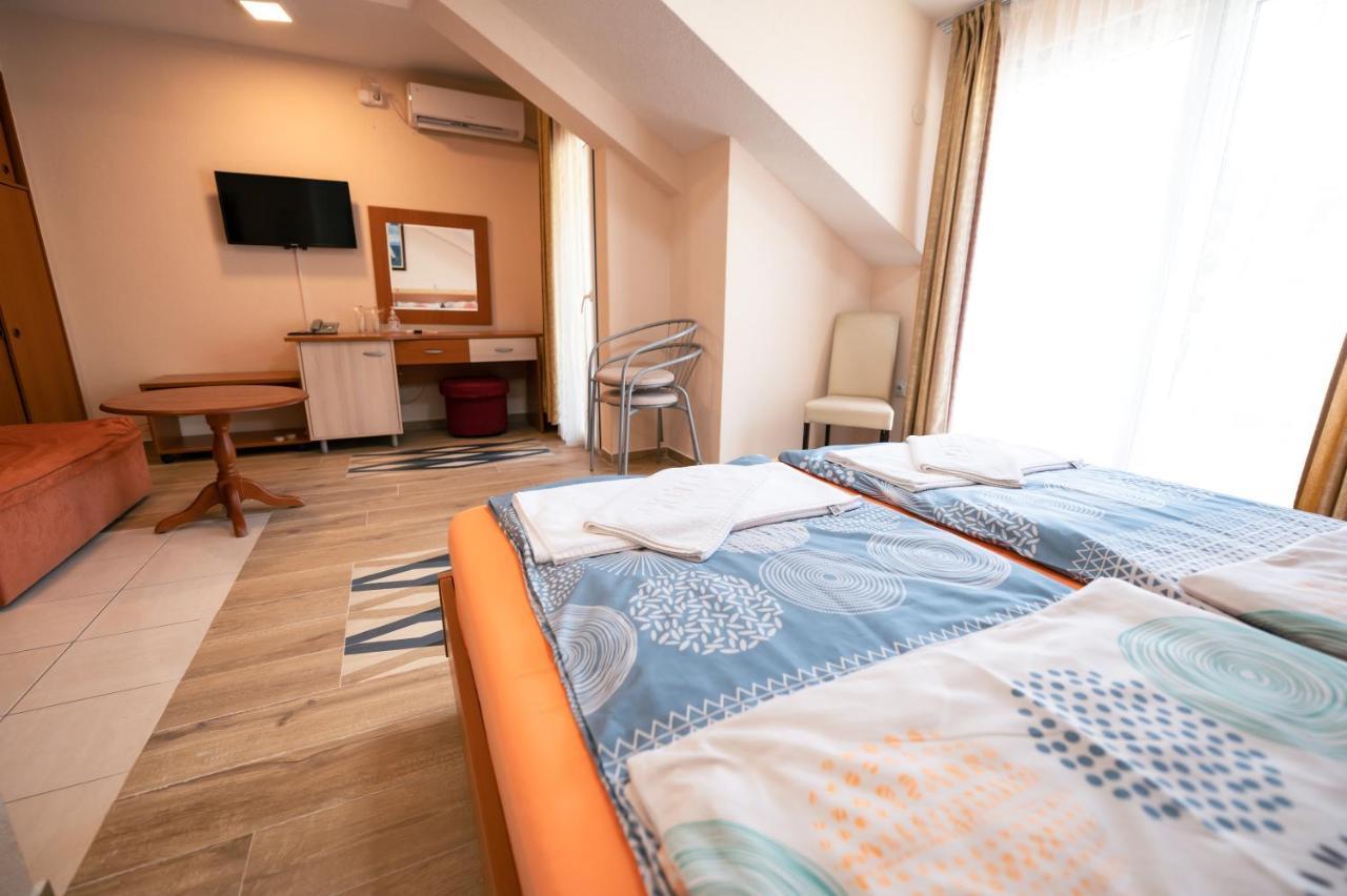 Hotel Holiday-M Ohrid Luaran gambar