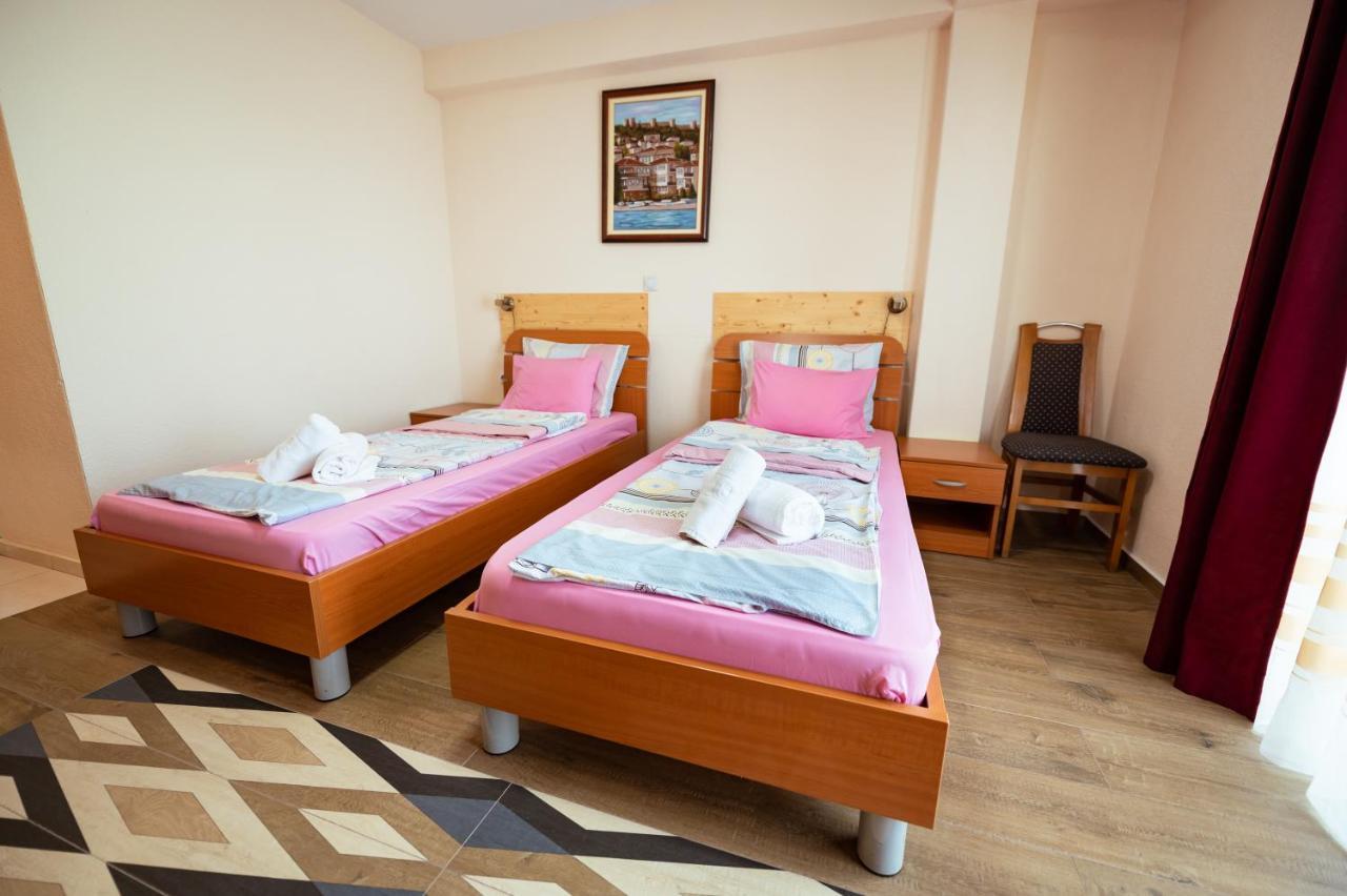 Hotel Holiday-M Ohrid Luaran gambar